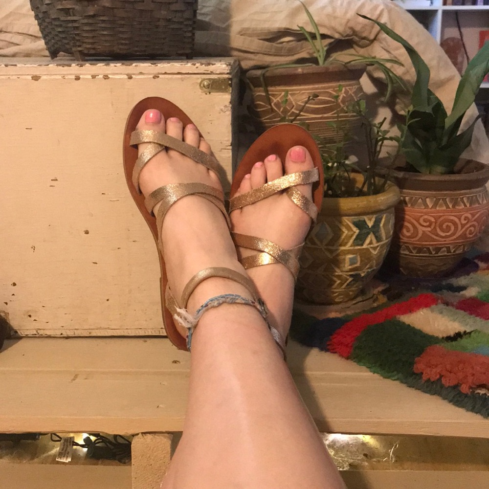 Like new! Metallic strappy sandals